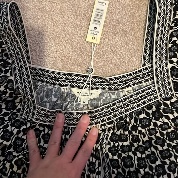 Black and White Women's Top - Picture 3 of 5